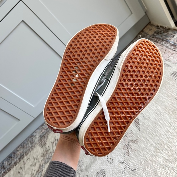 Vans Sk8-Hi in Thyme - Picture 8 of 9